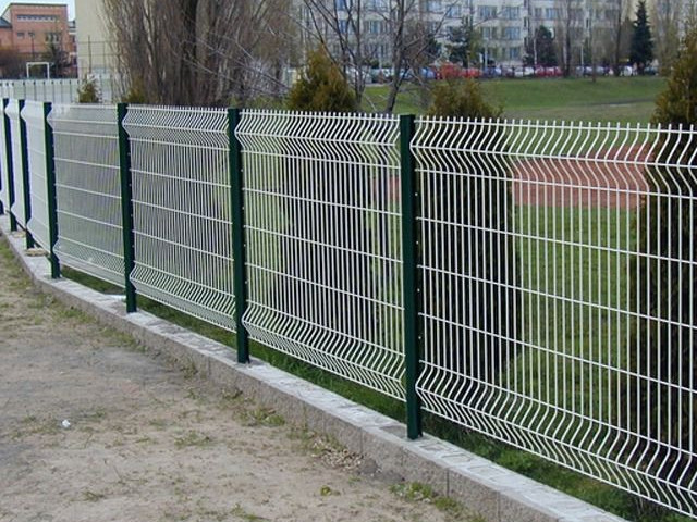 панели из оцинкованной сетки